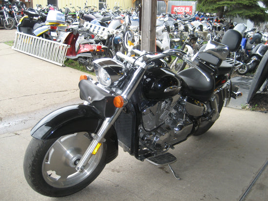 Image Title SALE PENDING - 2005 Honda VTX1300R $3699.00 OBO